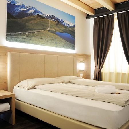 אדולו Touring Hotel & Spa מראה חיצוני תמונה