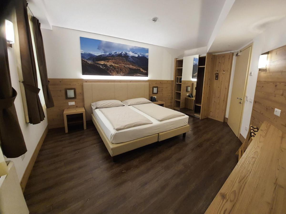 אדולו Touring Hotel & Spa מראה חיצוני תמונה