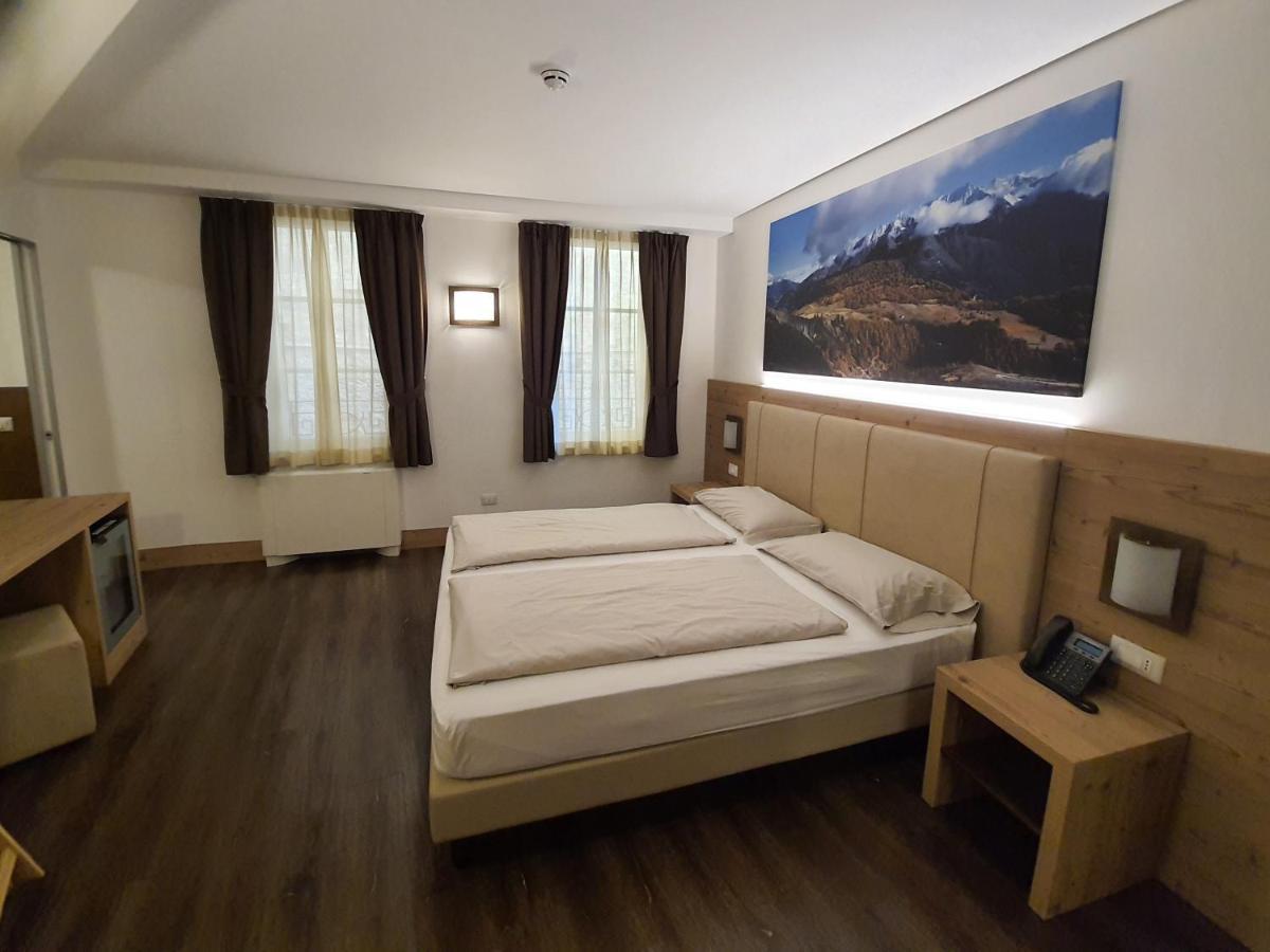 אדולו Touring Hotel & Spa מראה חיצוני תמונה