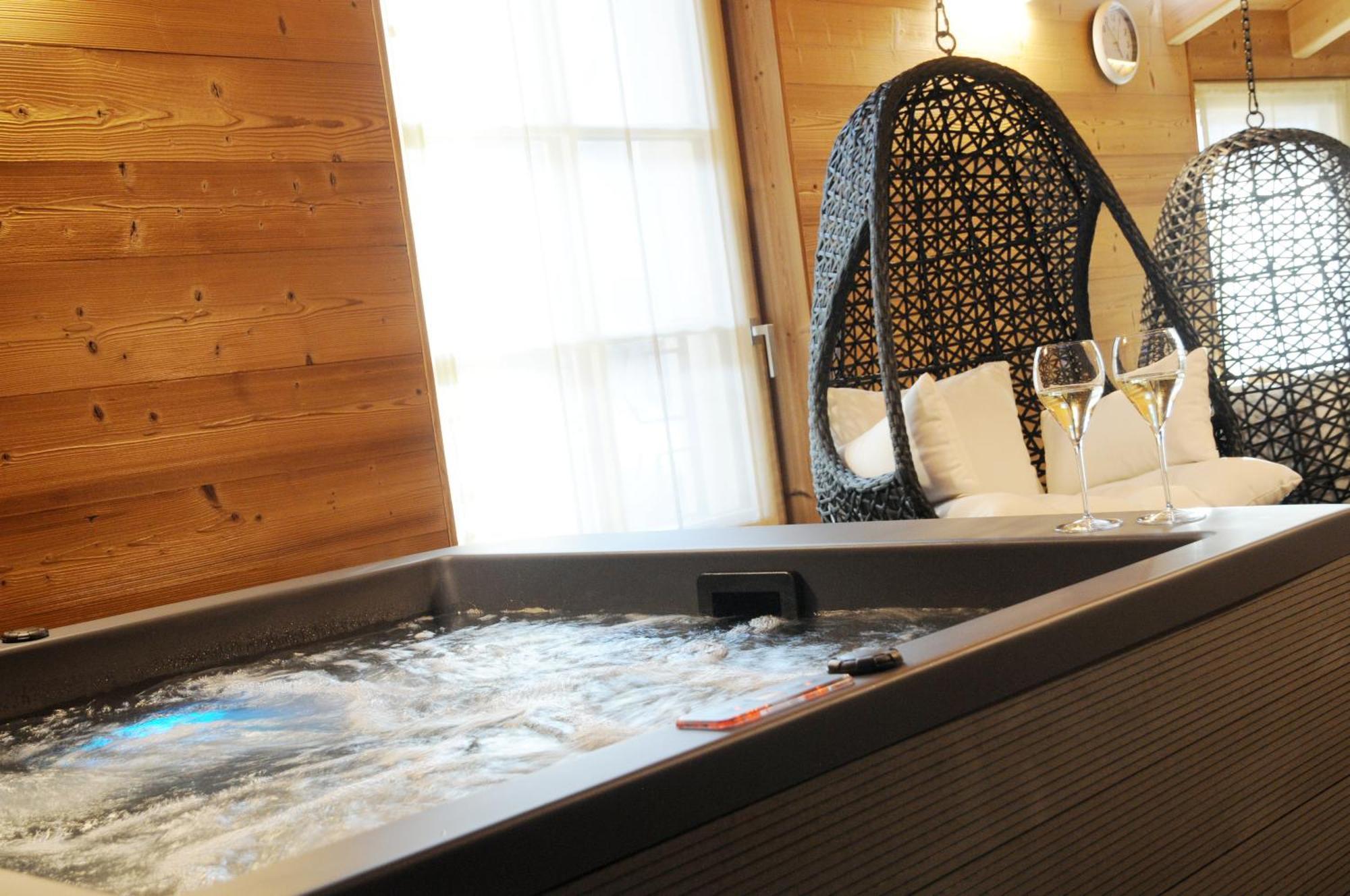 אדולו Touring Hotel & Spa מראה חיצוני תמונה